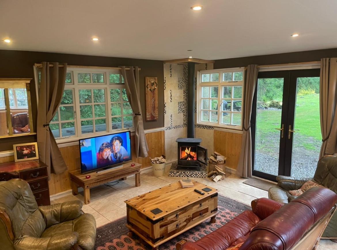 Cuckoo Cabin, Tyn Y Cwm Eglwys-Fach Dış mekan fotoğraf